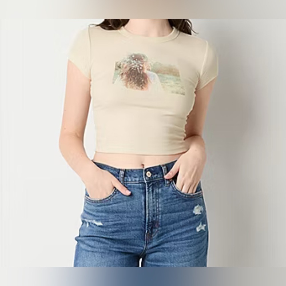 Arizona Juniors Womens Crew Neck Short Sleeve Graphic T-Shirt☀️